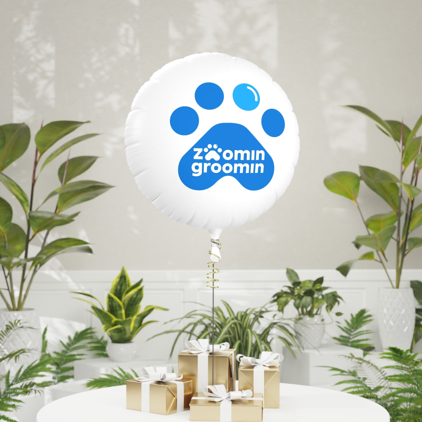Reusable Pet-Themed Mylar Helium Balloon, Animal Party Decoration, Dog Birthday Balloon, Fun Pet Celebration Balloon, Cute Paw Print Balloon