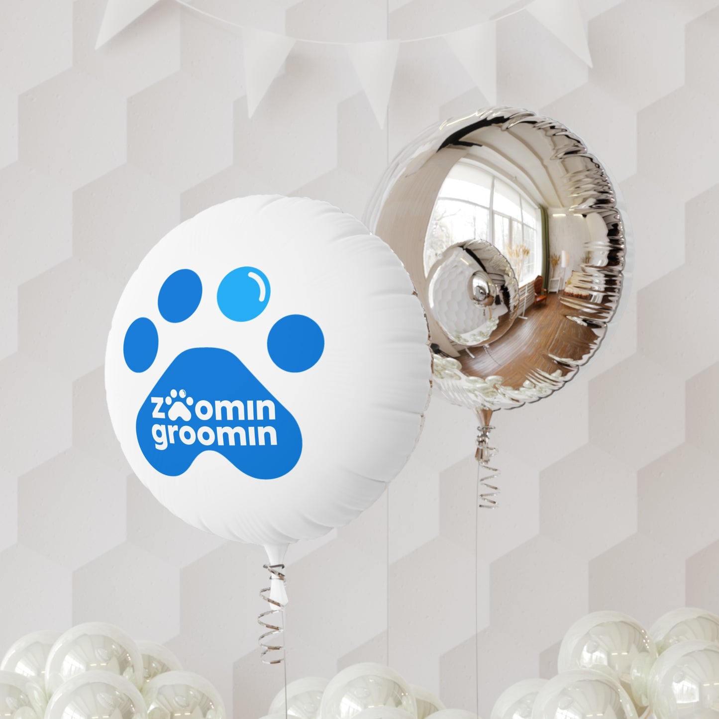 Reusable Pet-Themed Mylar Helium Balloon, Animal Party Decoration, Dog Birthday Balloon, Fun Pet Celebration Balloon, Cute Paw Print Balloon